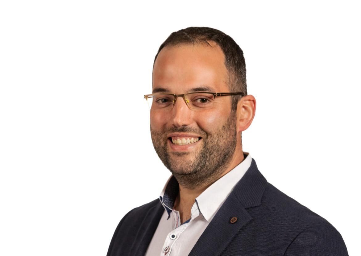 O PSdeG reclama a reconstrución inmediata do pavillón do IES Porto do Son tras ano e medio inutilizado