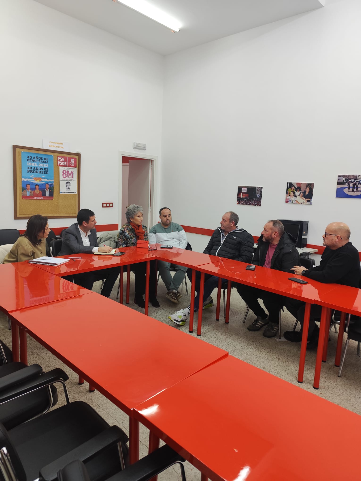 O PSdeG reúnese co comité de empresa de Losán para coñecer a situación dos traballadores