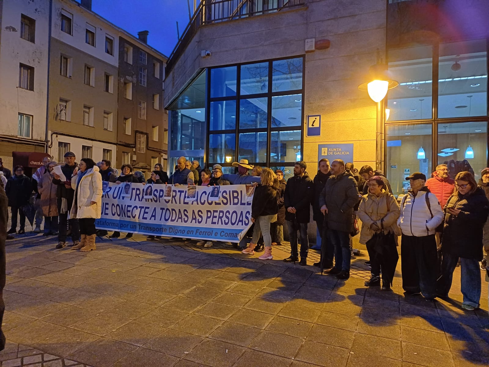 Bernardo Fernández denuncia en Ferrol a situacion “inadmisible e vergoñenta” do transporte público na comarca