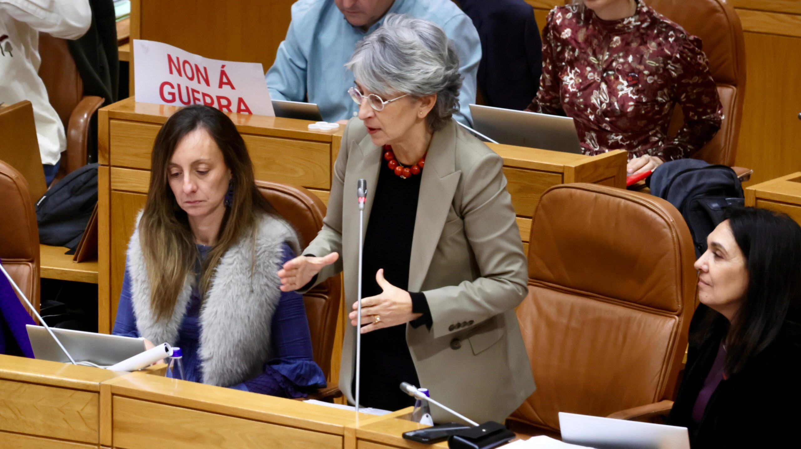 O PSdeG reclámalle á Xunta que no Centro de Saúde de Carral se poidan pasar consultas “sen estar debaixo de pingueiras”