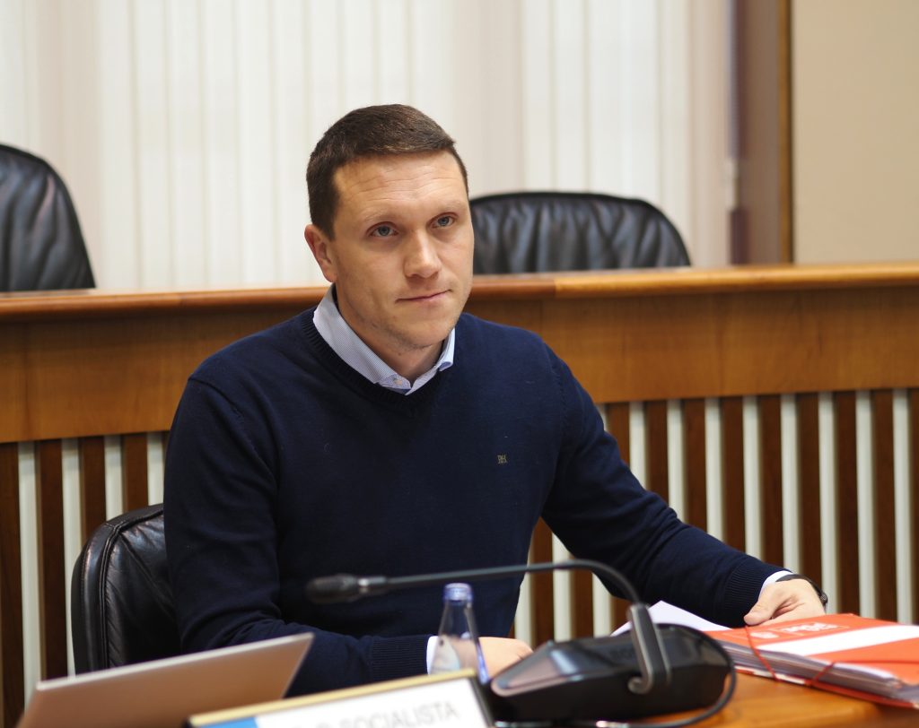 O PSdeG leva ao Parlamento galego as reivindicacións de melloras no transporte público en Ordes 