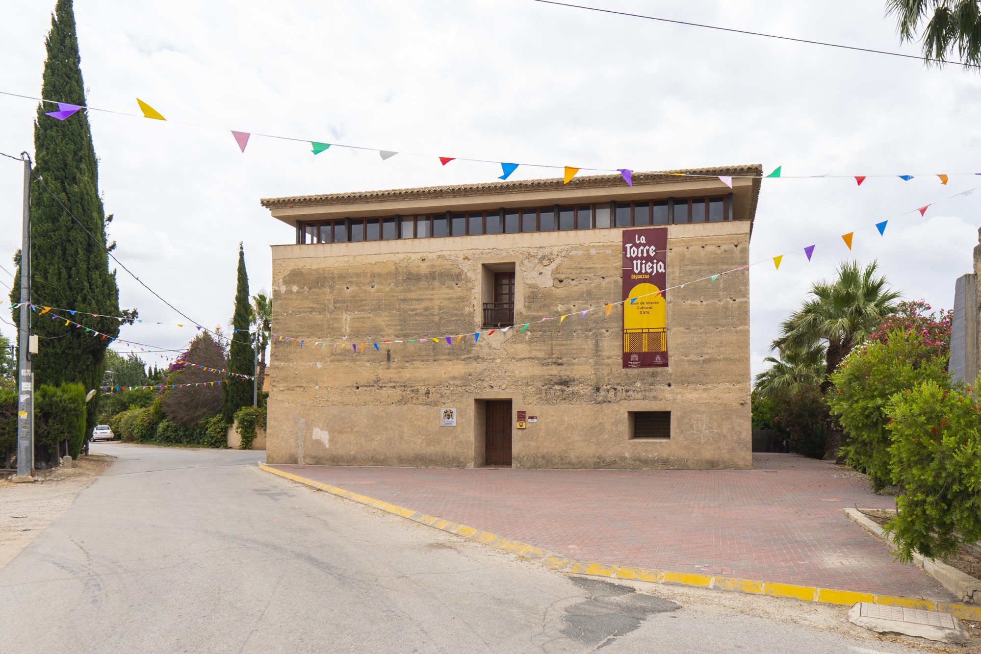 EL PSOE DE ALGUAZAS SE REÚNE CON LA ASOCIACIÓN CULTURAL “AMIGOS DE LA TORRE” PARA RECONOCER SU LABOR Y REFORZAR EL COMPROMISO CON EL PATRIMONIO LOCAL