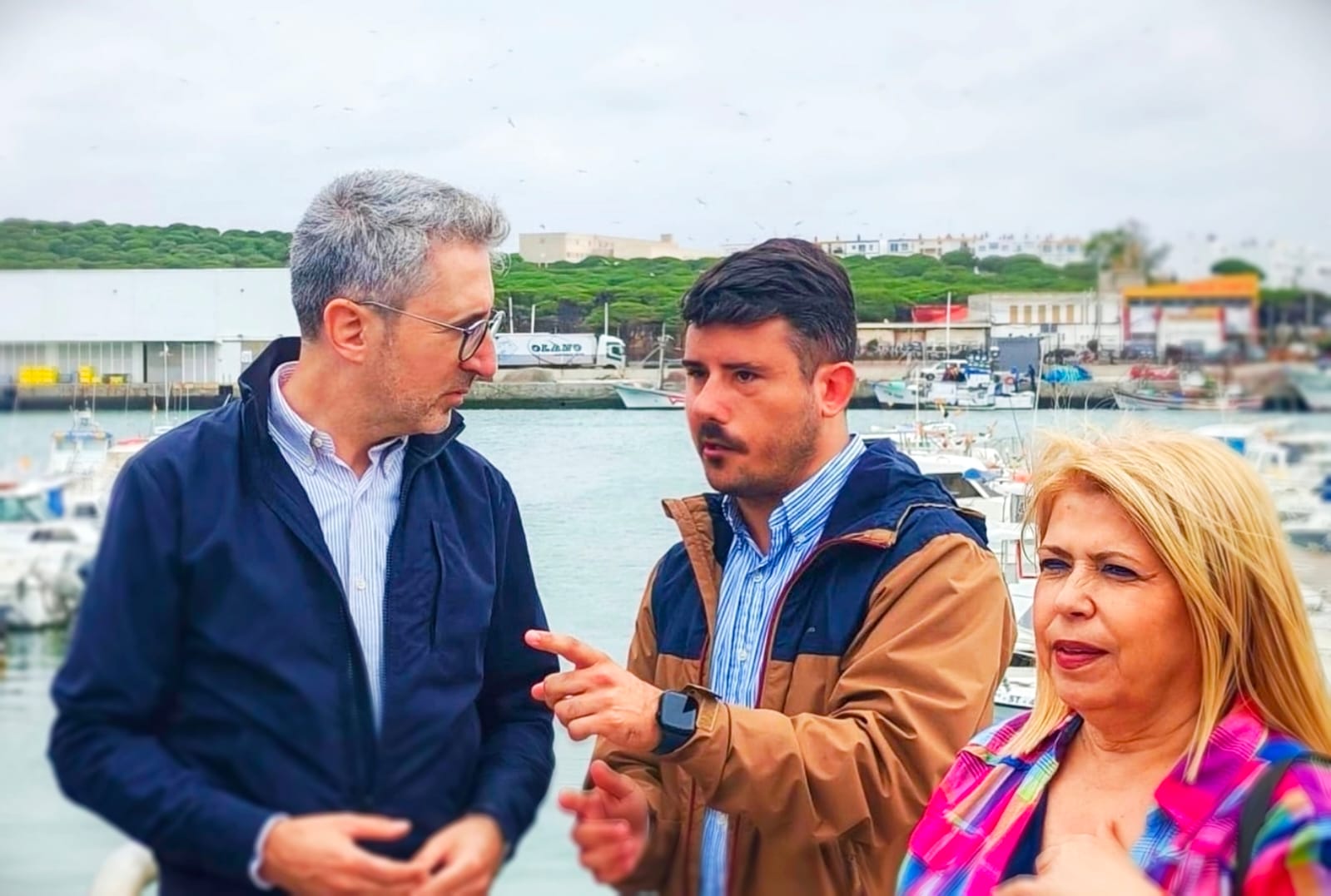 El secretario de Estado de Política Territorial, Arcadi España, visita Barbate de la mano de Javier Rodríguez