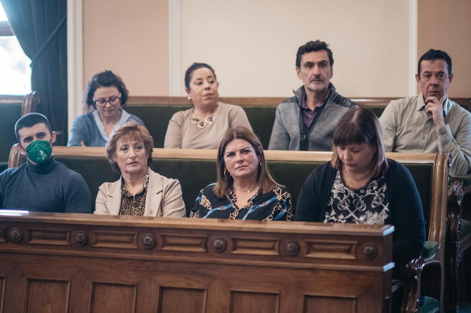 Patricia Puerta: “Begoña Carrasco és incapaç de frenar el negacionisme de Vox en tornar a debatre en el ple una moció per a eliminar els punts violeta en les festes”