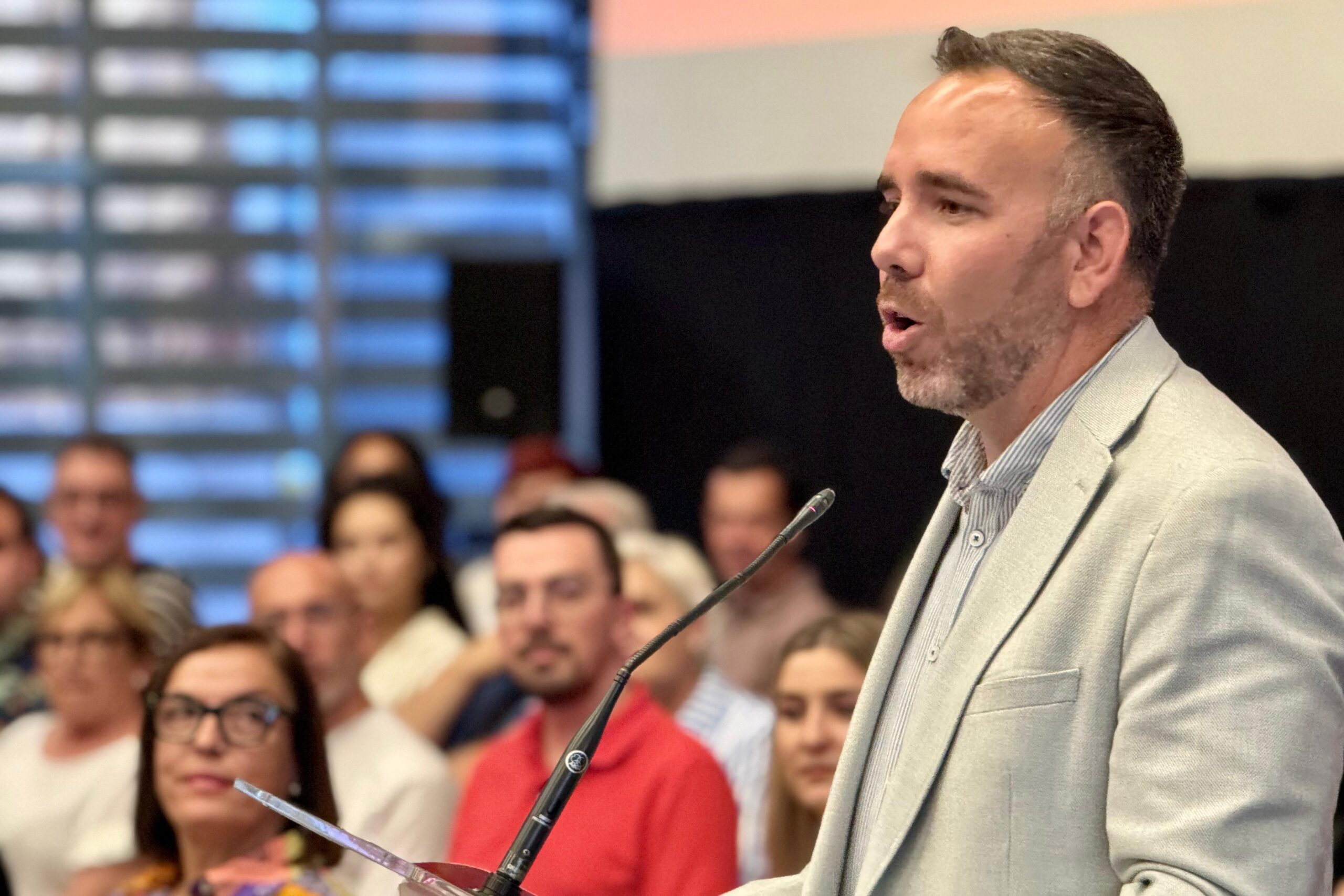 El PSPV denuncia que Carrasco canvia 121 habitatges socials per minipisos de 39 m²: “Freguen l’infrahabitatge”