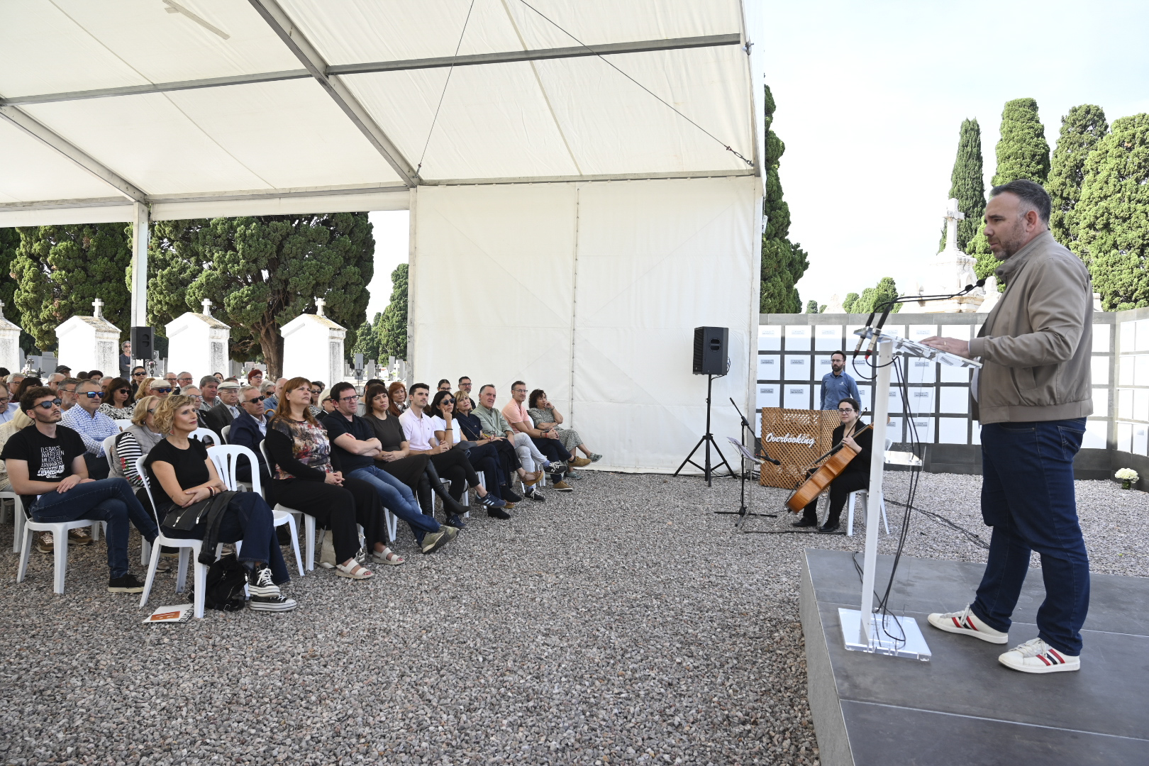 PSPV, Compromís, el Grup per la Recerca y UGT rinden homenaje a las víctimas del franquismo en Castelló en un acto conjunto por la Memoria, la Dignidad y la Justicia