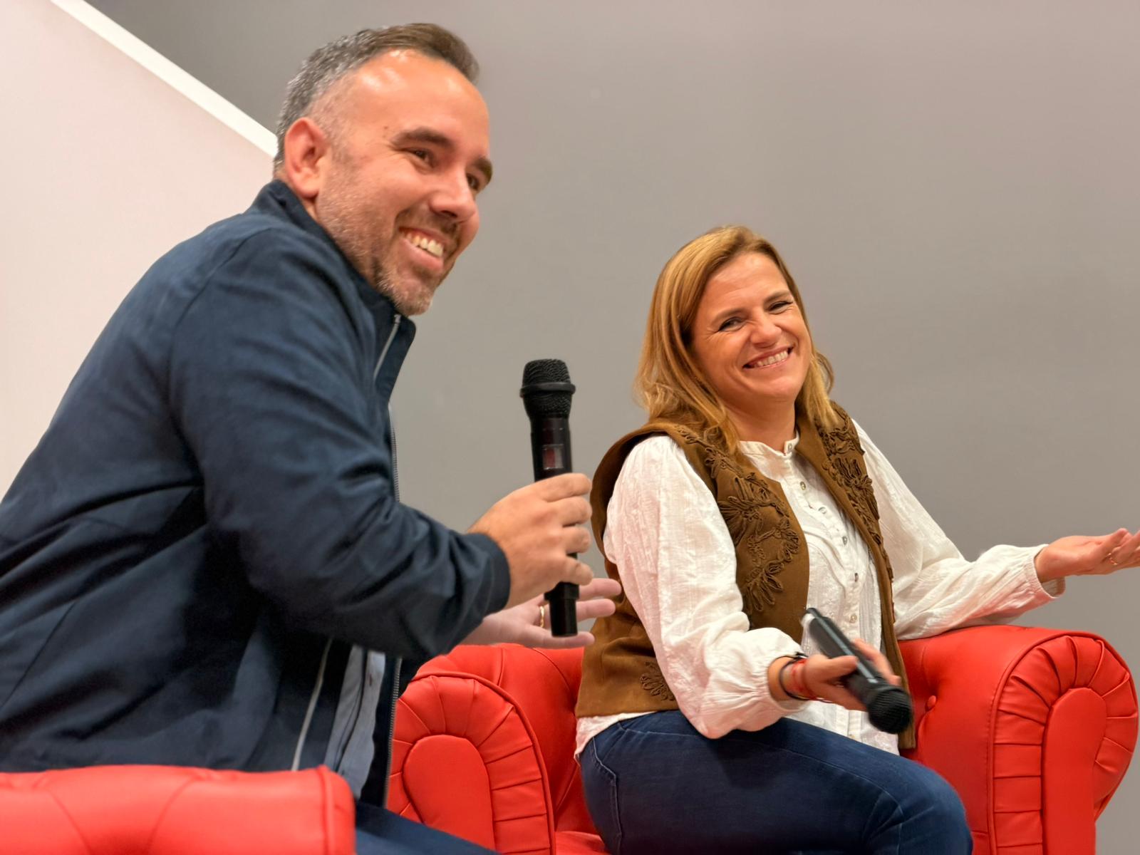 Pilar Bernabé asegura en Castelló que Rafa Simó «representa la dignidad que necesita la política» y tilda de “vergonzosa” la renuncia de Mazón