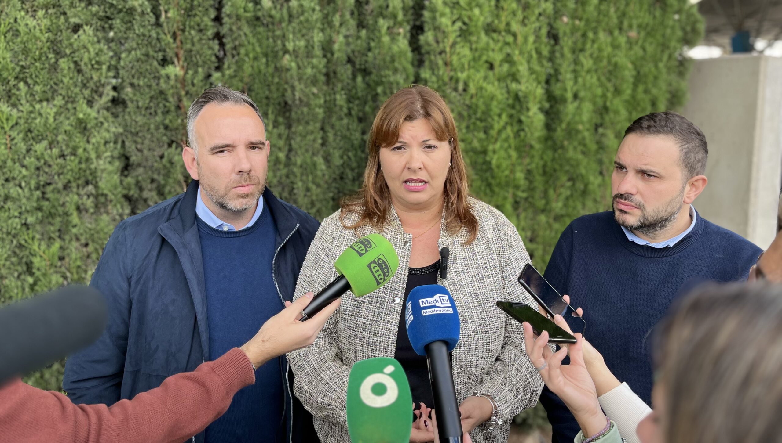 L’alcaldessa de Castelló suma dos mesos sense explicar el cost i els contractes del ‘buzoneo’ per a “manipular” a la ciutadania sobre el ‘Basurazo de Carrasco’’