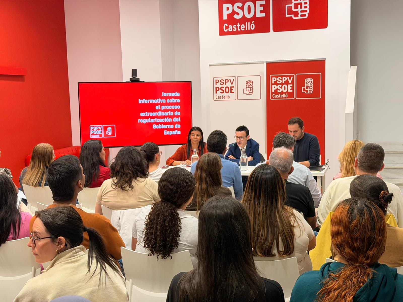 El PSPV abre su sede de Castelló al asesoramiento gratuito de personas interesadas en la regularización migratoria
