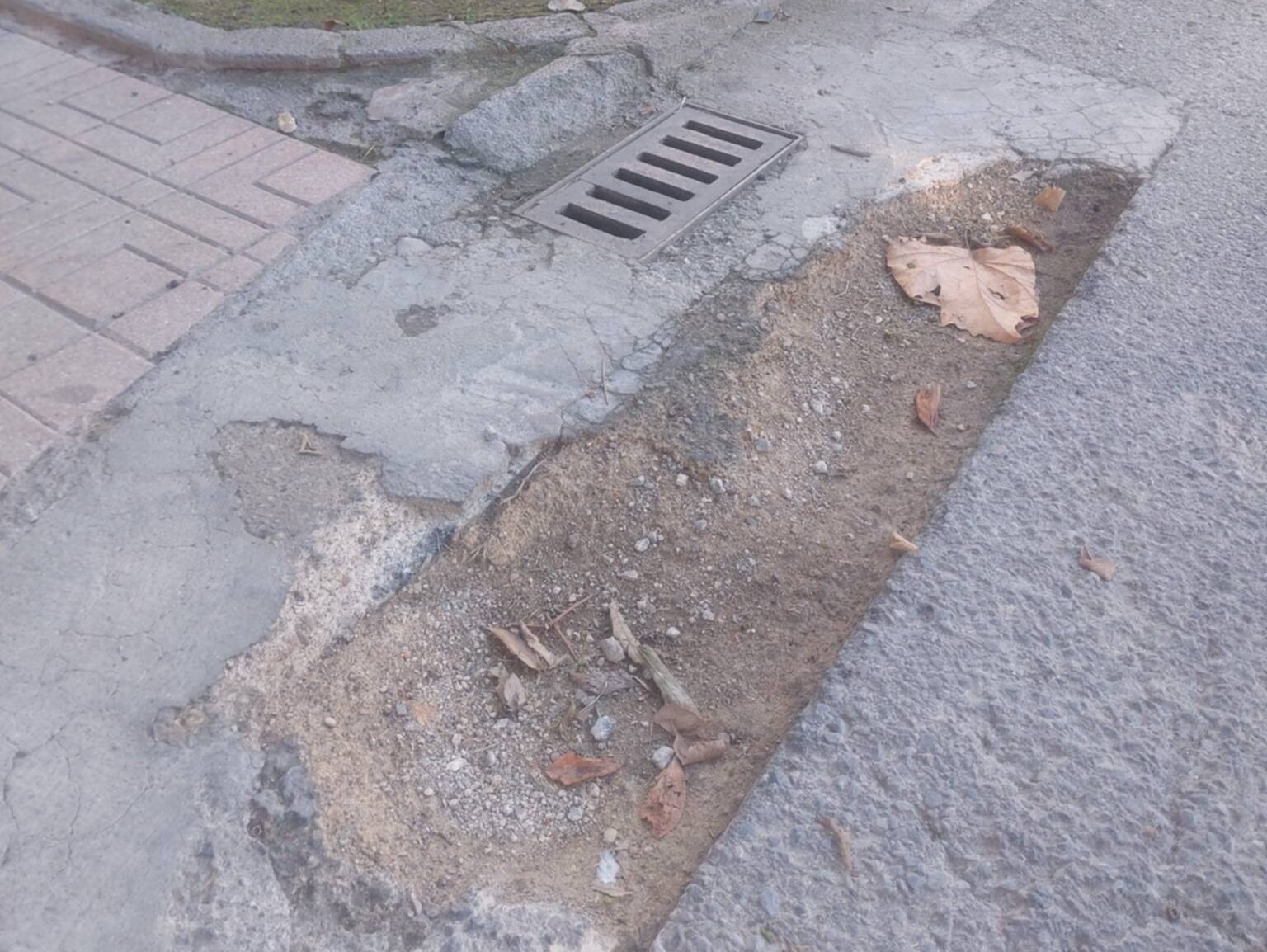 Brutícia, males olors i desperfectes: el PSPV reclama a Carrasco més manteniment i neteja als carrers de Castelló