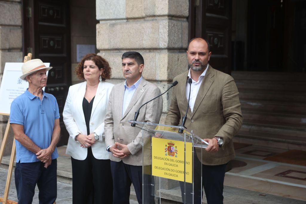 O Grupo Provincial Socialista da Coruña participa na homenaxe a Francisco Pérez Carballo e Juana Capdevielle, vítimas da represión franquista