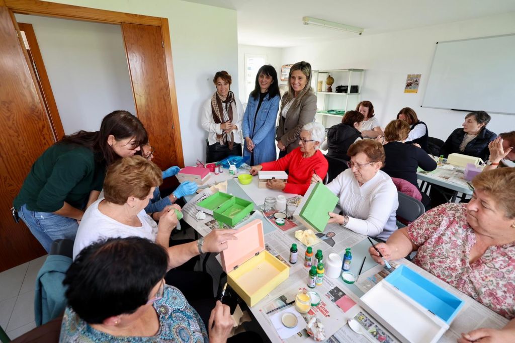 Mar García visita en Vimianzo os programas de envellecemento activo da Deputación