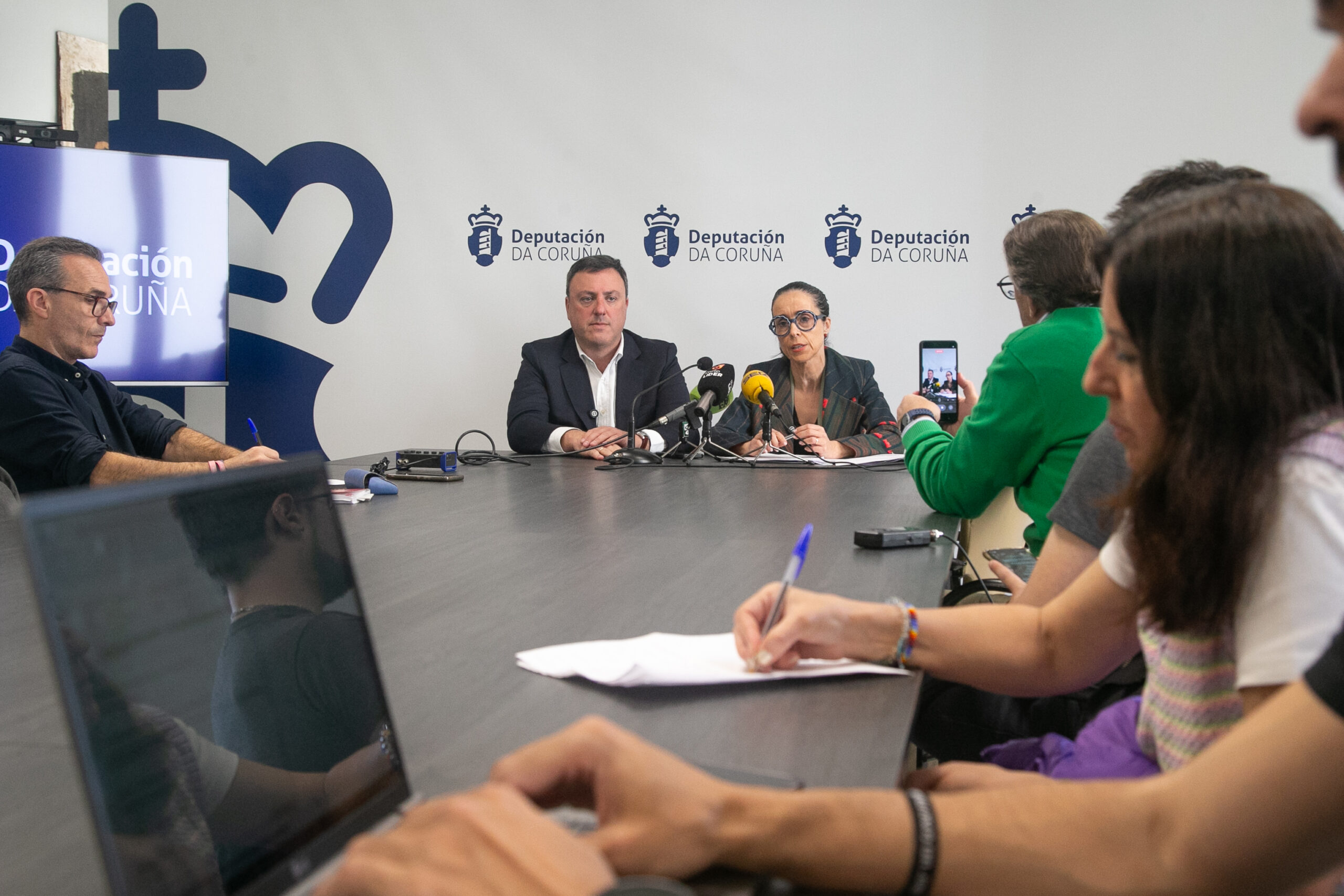 Ampliado ata o 30 de abril o prazo para solicitar as bolsas de estudo de inglés en Irlanda da Deputación da Coruña