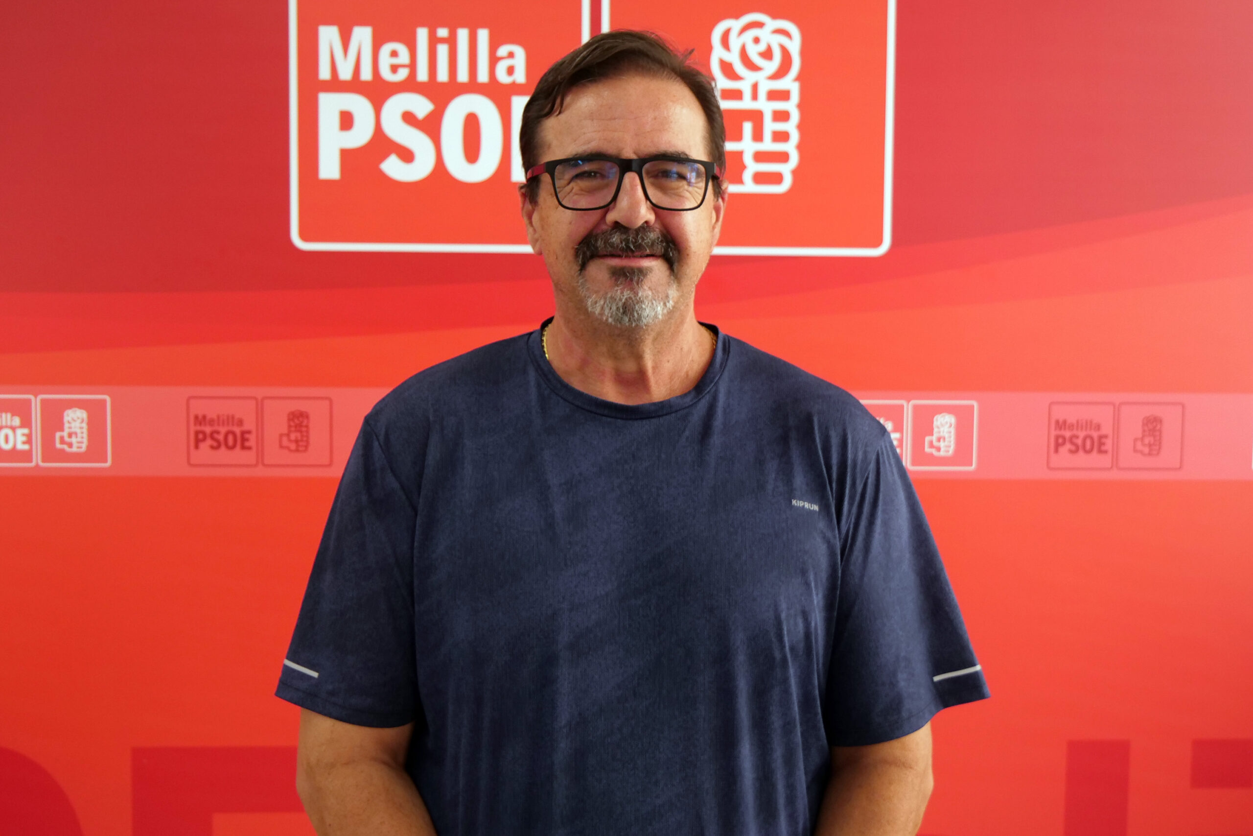 Muñoz Jaén: “Melilla huele, y no precisamente bien, por la dejadez del Gobierno de Imbroda”