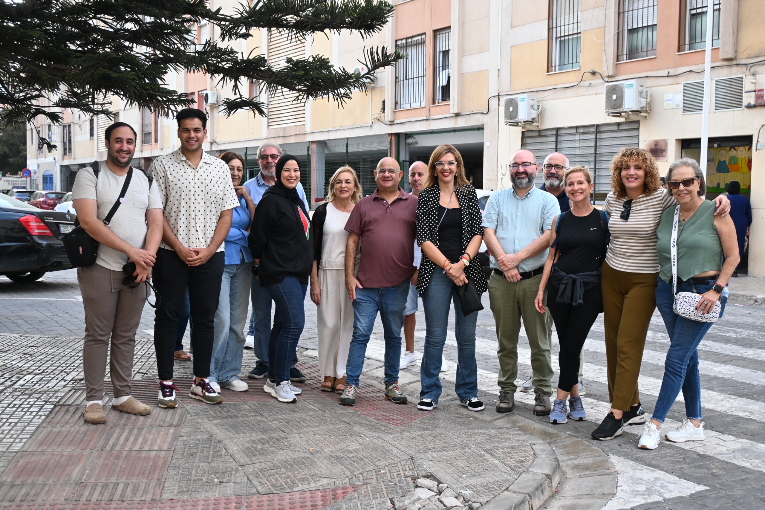 El PSOE denuncia el total abandono del Gobierno Imbroda a la barriada de Las Palmeras
