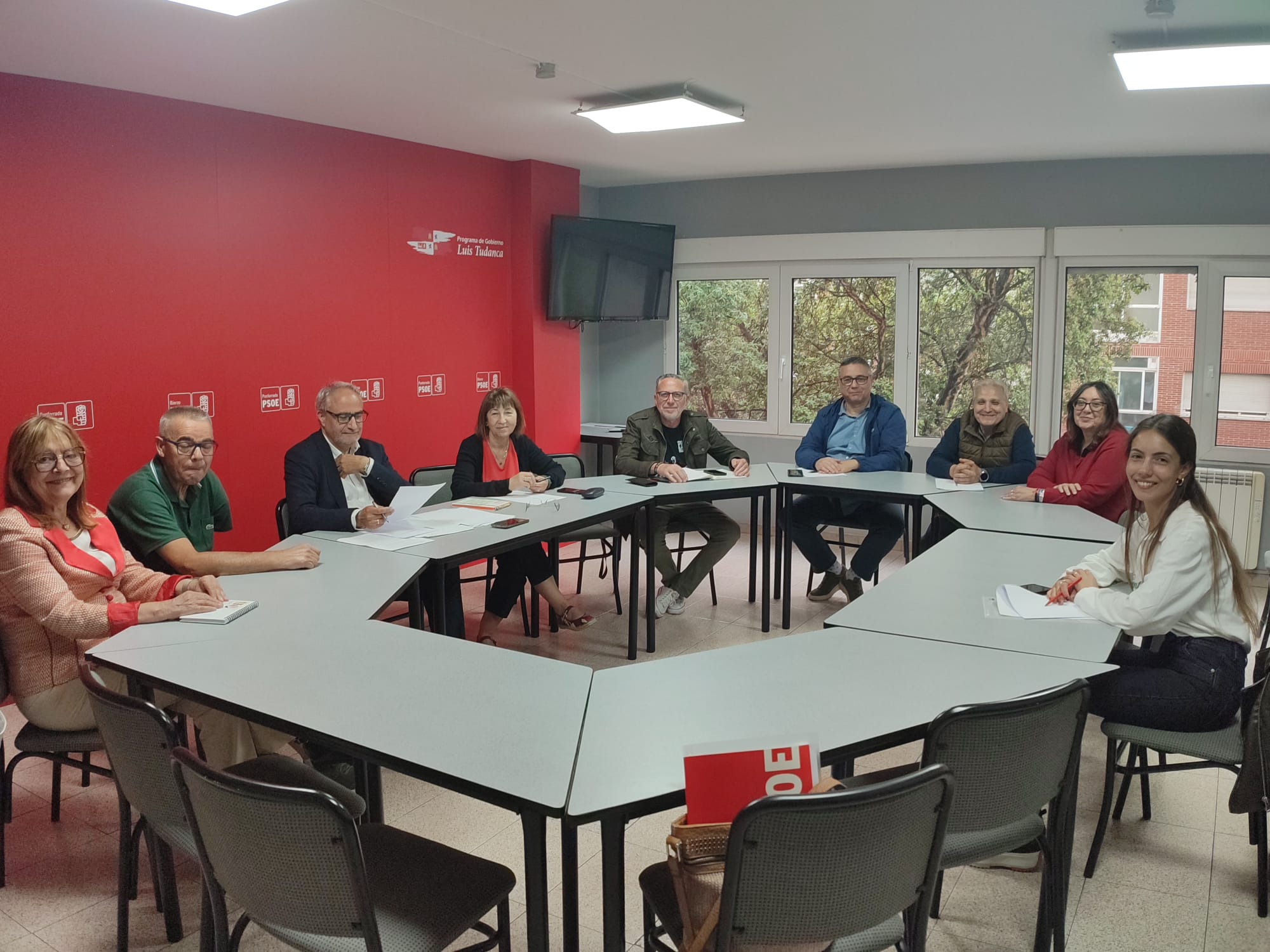 El PSOE de Ponferrada celebra su última Ejecutiva del mandato y convoca la Asamblea de renovación: Olegario Ramón confirma que optará a la reelección