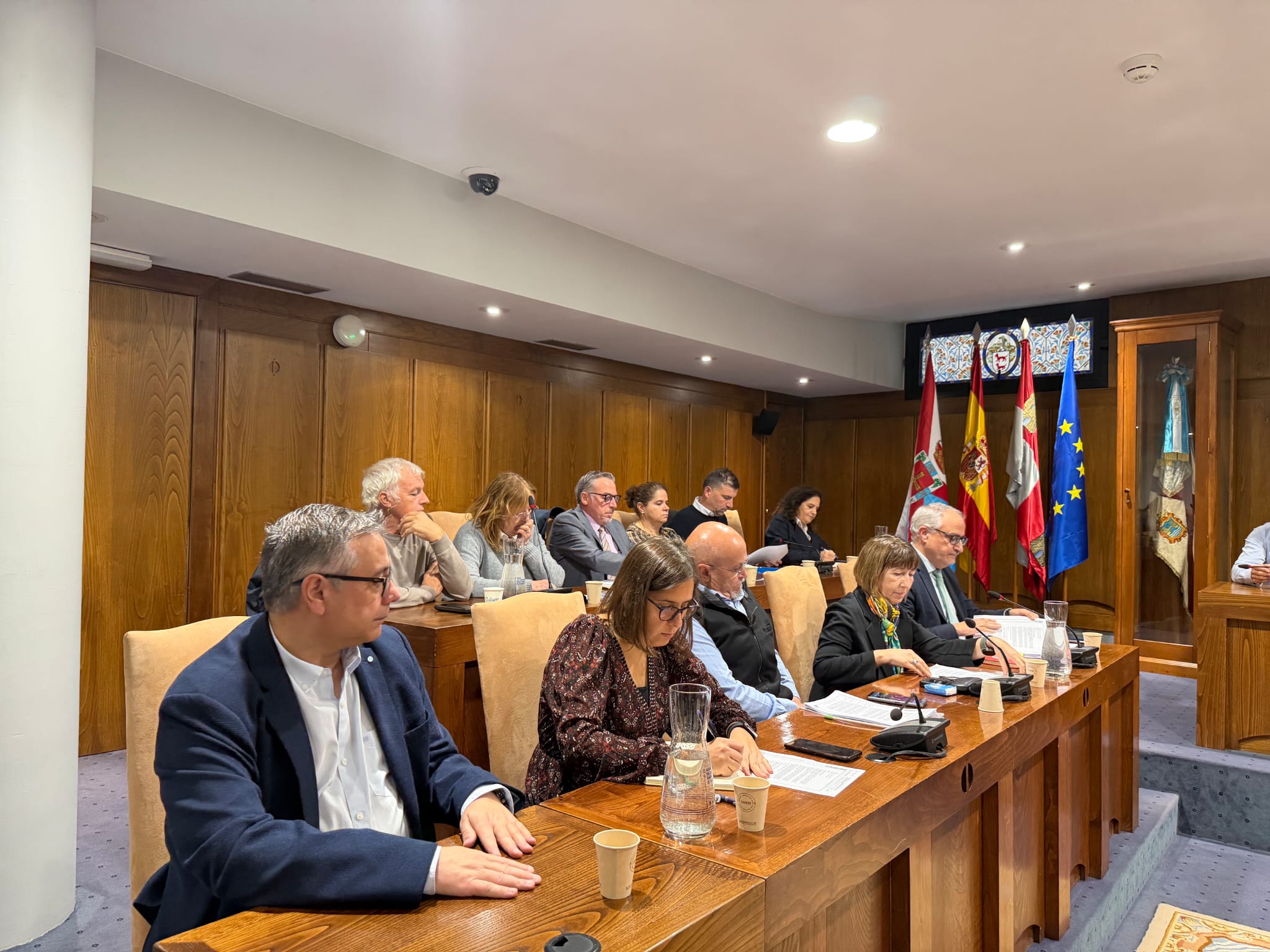 El PSOE denuncia la parálisis total del alcalde en el transporte urbano: dos años y medio de promesas, cero mejoras y un servicio cada vez peor