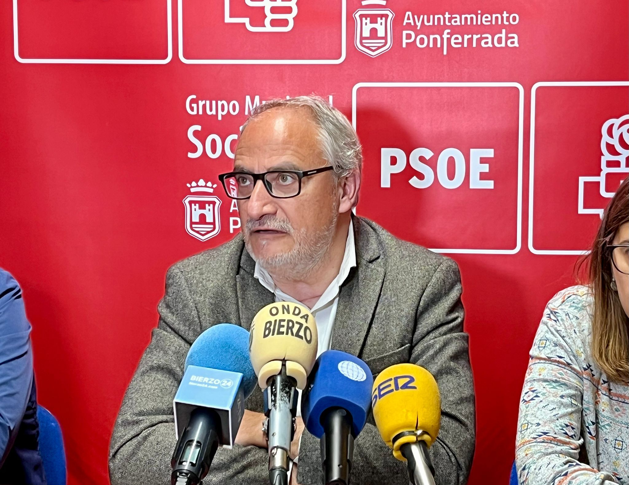 El Grupo Socialista afirma que el fracaso de la promoción de 140 viviendas en La Rosaleda desmonta el relato triunfalista del PP sobre la economía de Ponferrada