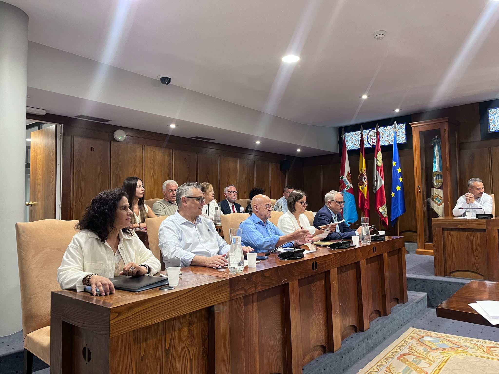 A Morala le vale todo para echar la culpa al PSOE de su incapacidad de gestión
