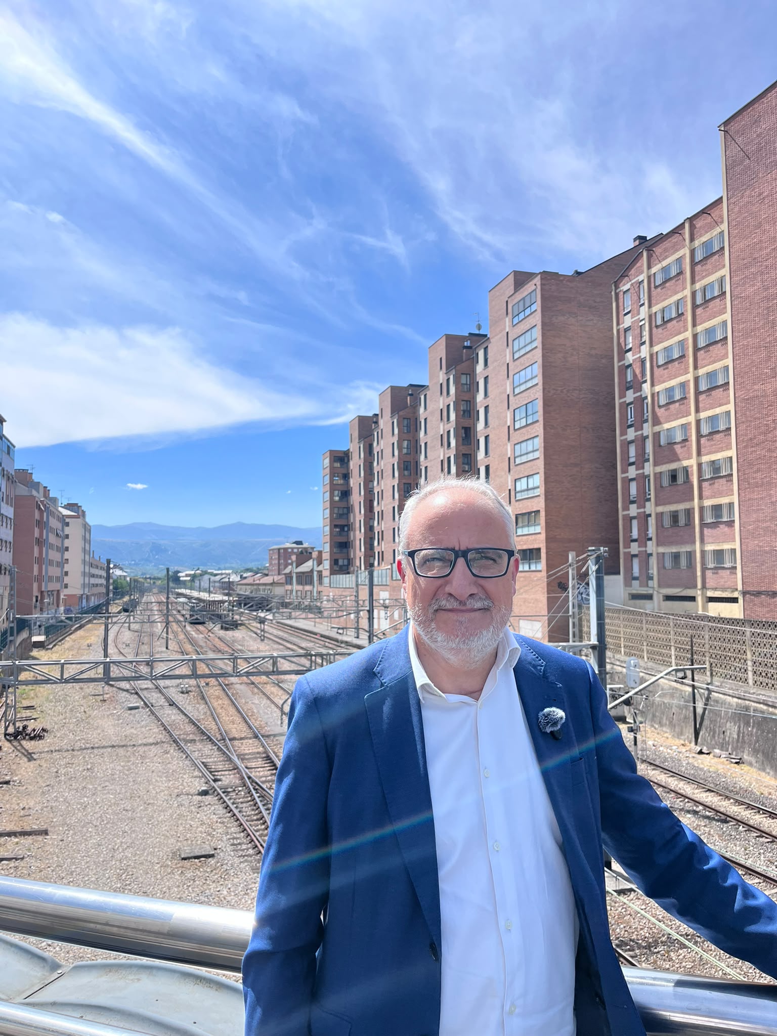 Morala de intentar colgarse la medalla de una inversión de ADIF que ha mantenido bloqueada durante cuatro meses