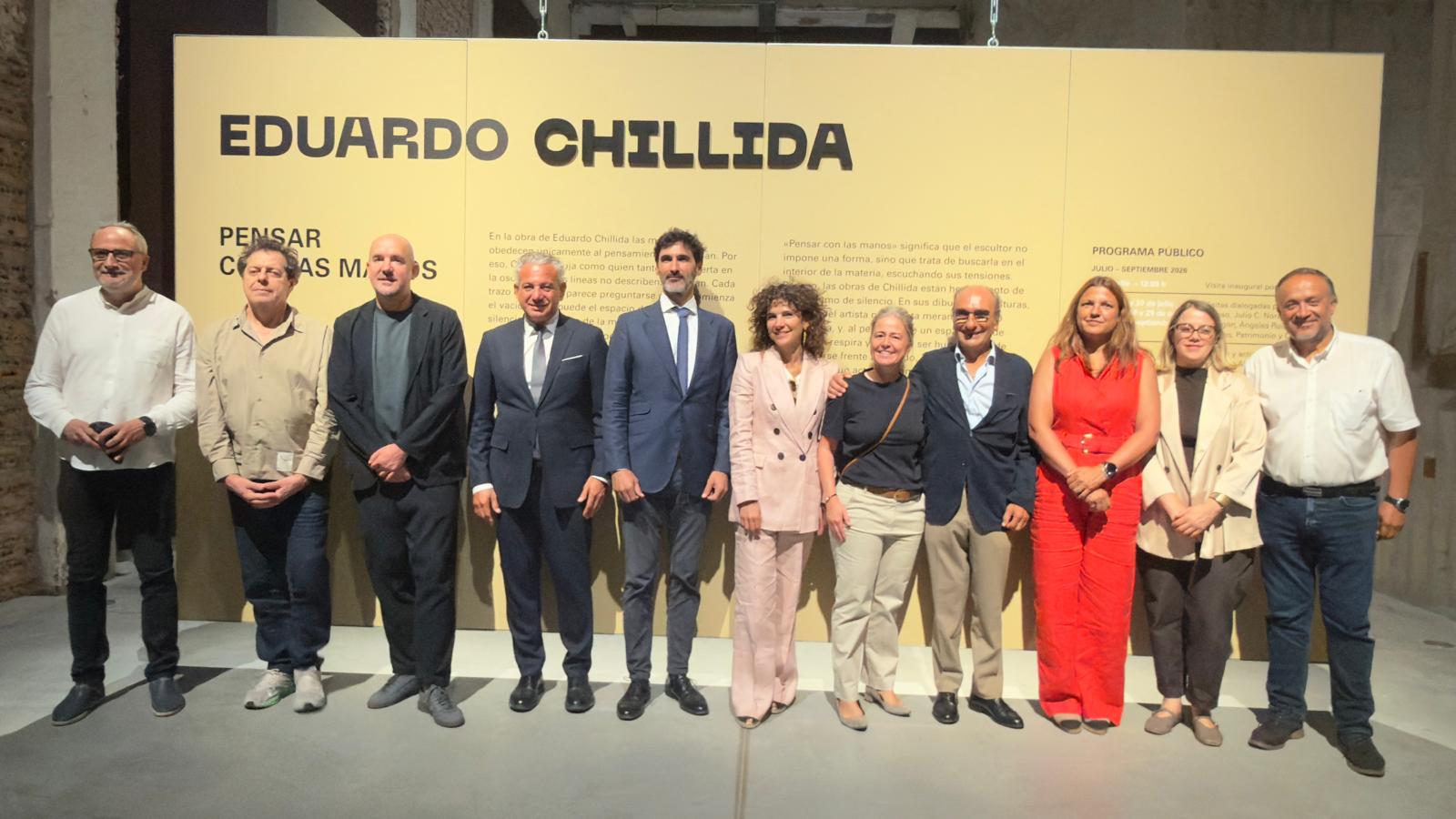 El PSOE lamenta la ausencia del alcalde y de todo el equipo de gobierno en la inauguración de la exposición de Chillida: «La cultura también se abandona»