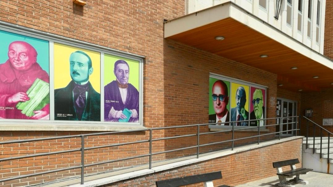 El Grupo Socialista pide climatizar la Biblioteca Municipal y reclama un plan para adaptar los espacios públicos a las olas de calor