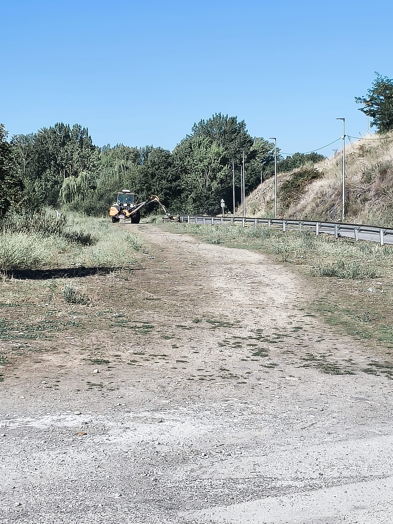 El Grupo Socialista  exige al Ayuntamiento que explique por qué realiza trabajos con maquinaria en una zona de alto riesgo de incendios durante la situación de alerta
