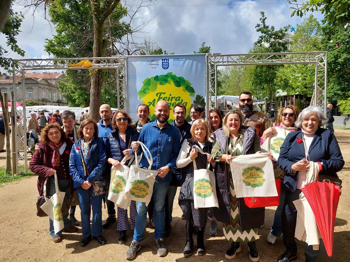 O PSOE considera «unha auténtica tomadura de pelo» que o Goberno Local «continúe obstruíndo» a aprobación da proposta para trasladar a feira ambulante á Alameda un ano despois do seu rexistro