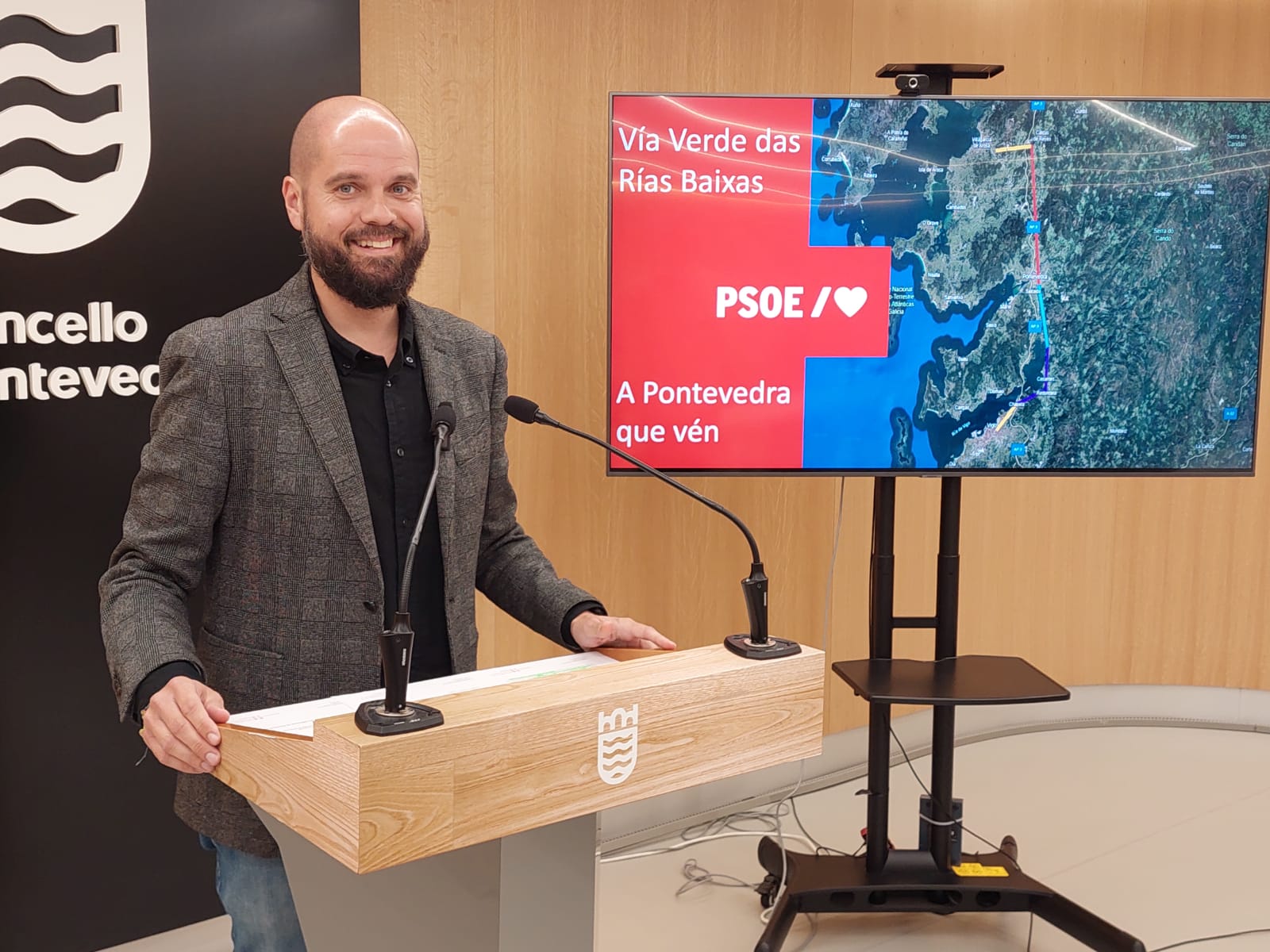 O socialista Iván Puentes aviva o proxecto para facer realidade a Vía Verde das Rías Baixas: reclámalle á Deputación Provincial que estea «á altura do legado que recibiu» e asuma os treitos pendentes para a conexión peonil e ciclista de Vilagarcía, Pontevedra e Vigo