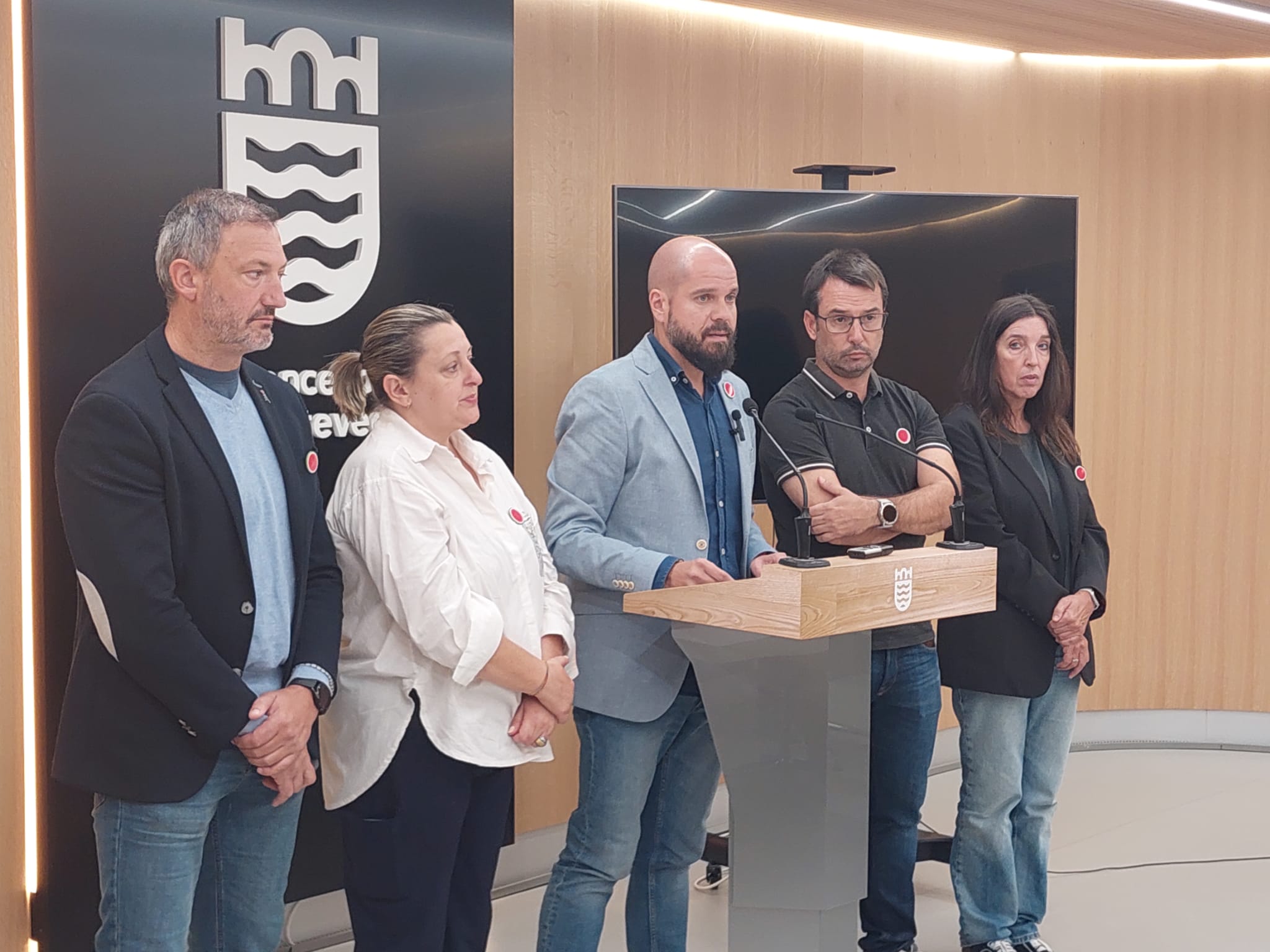 Os socialistas supeditan o seu apoio ao Plan de Igualdade a que se negocie cos traballadores e a que «se deseñe un plan que de verdade atalle os problemas reais de desigualdade que padece o persoal do Concello de Pontevedra»