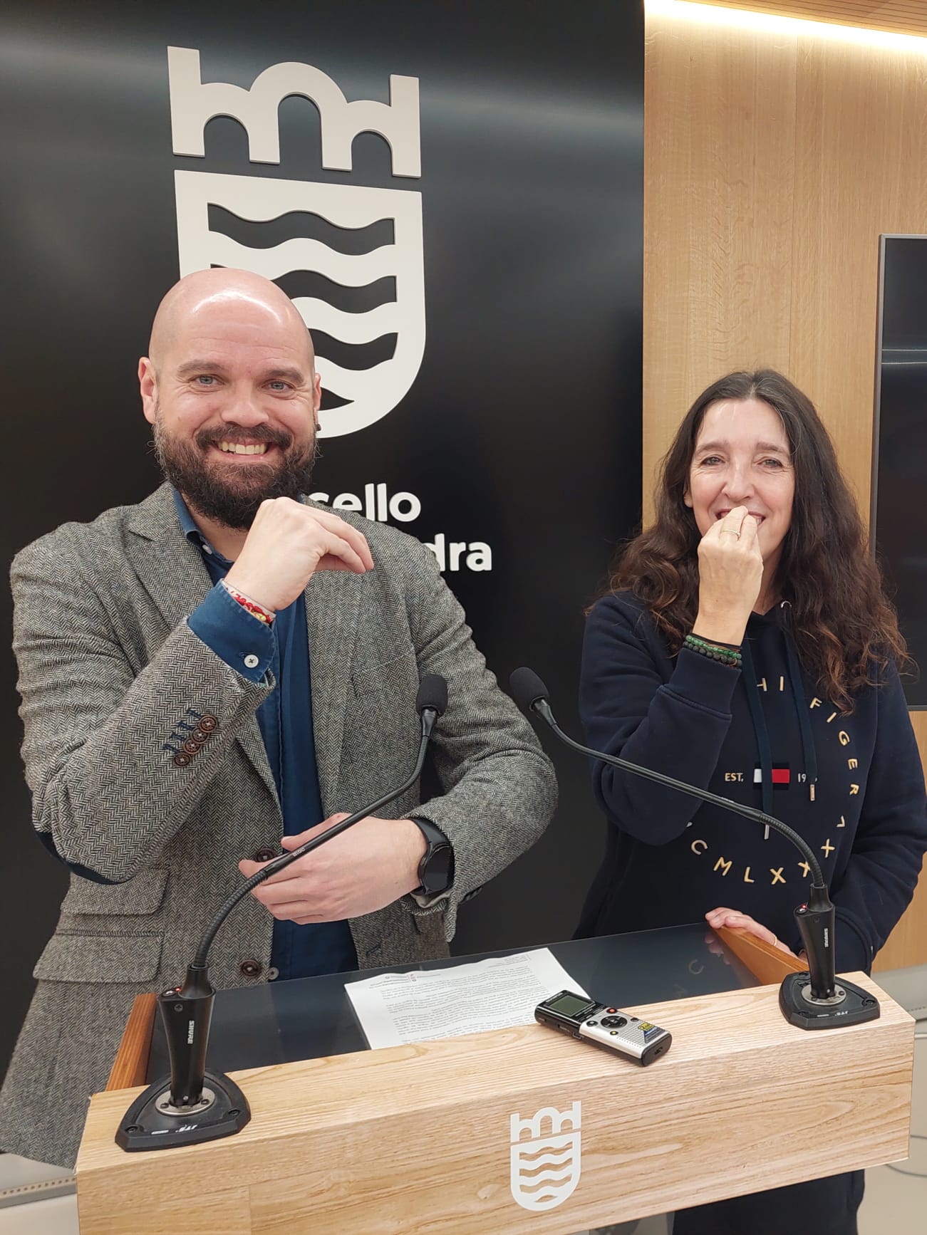 Os socialistas abandeiran a demanda dos colectivos de persoas xordas para lograr a implantación dun Grao Universitario en Lingua de Signos Española e Galega no Campus de Pontevedra