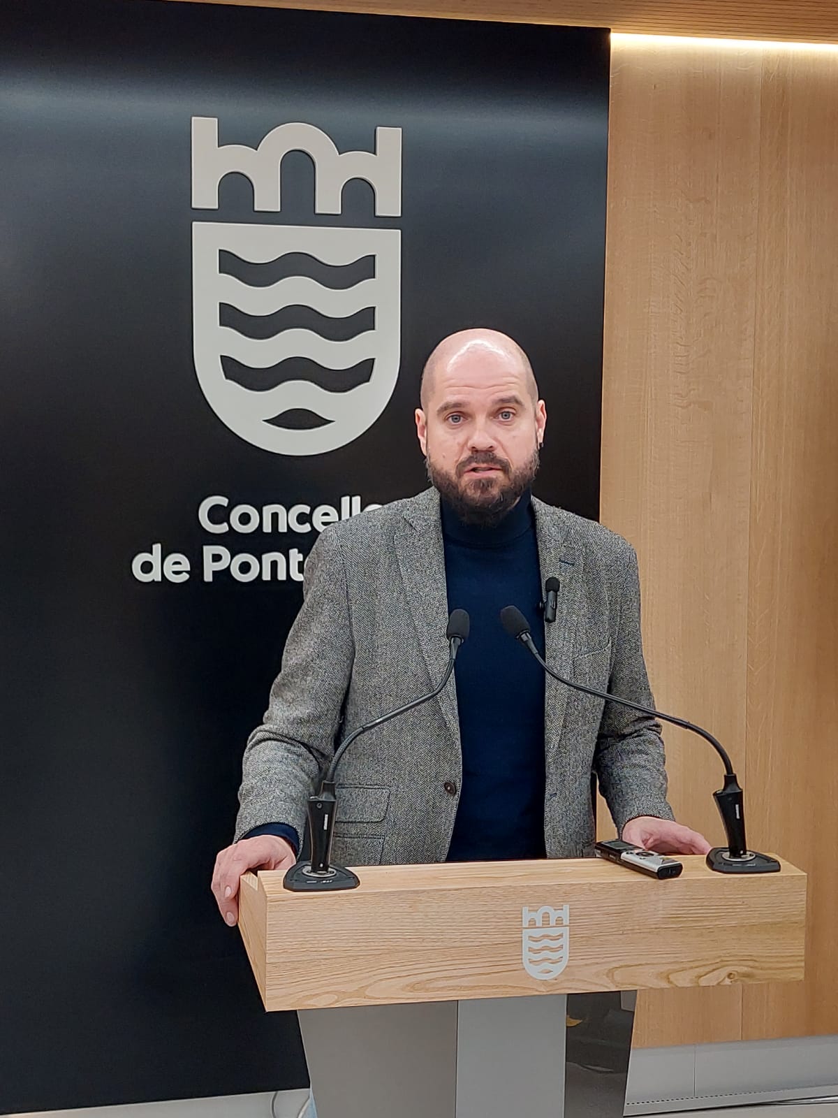Iván Puentes urxe a Deputación e Xunta a «arrimar o ombreiro» para acometer a renovación integral do céspede e o sistema de drenaxe do Estadio de Pasarón: «Pontevedra e o Pontevedra CF merecen o mesmo tratamento que se lle dá a outras cidades e clubs galegos»
