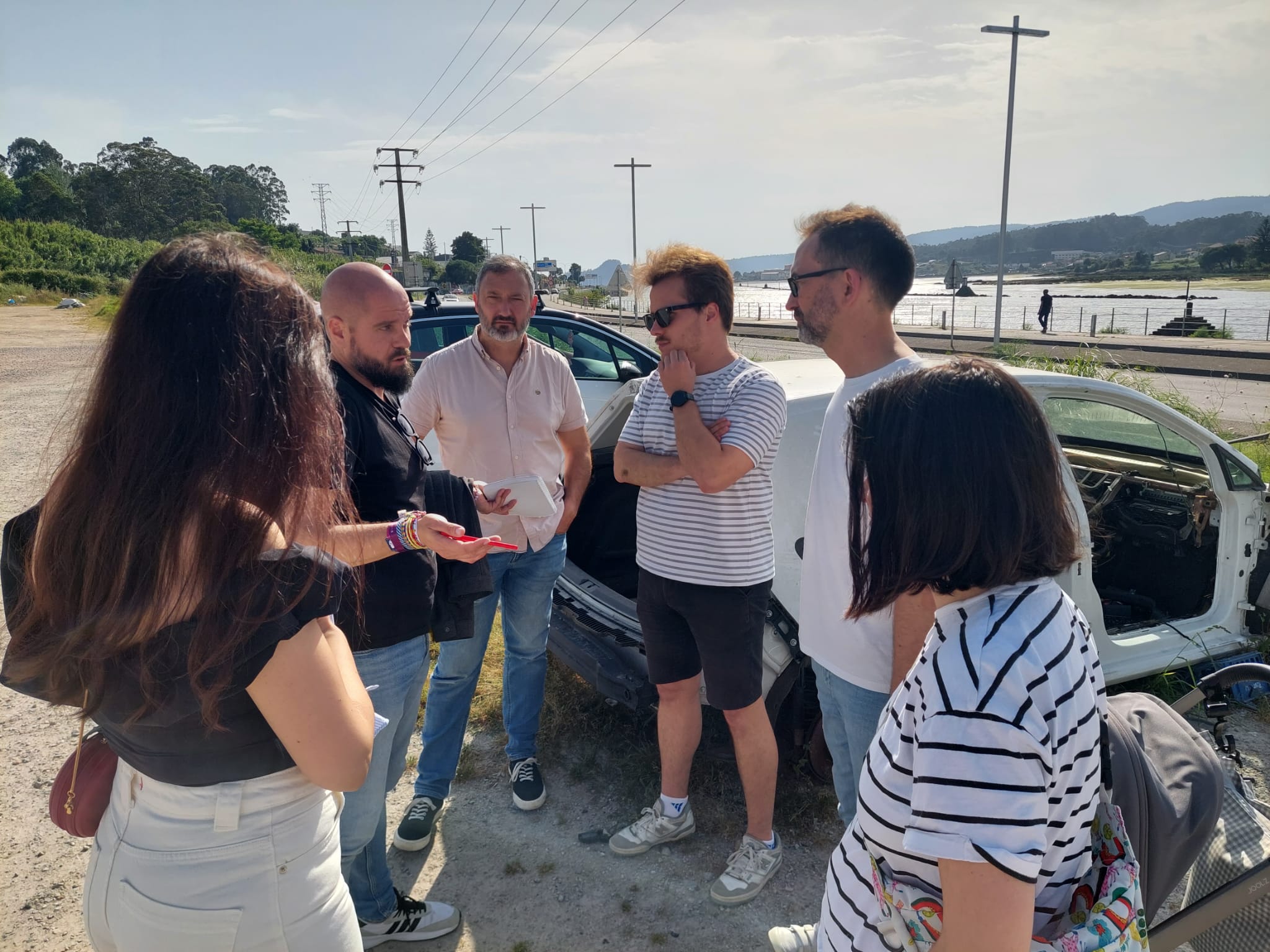 As demandas dos veciños de Mollabao serán defendidas no Pleno polo PSOE a través dunha moción que reclamará a dotación de novos espazos de lecer e deporte ao aire libre baixo o viaduto da AP-9 e a realización de obras de urbanización e cambios de sentido en rúas transversais a Rosalía de Castro