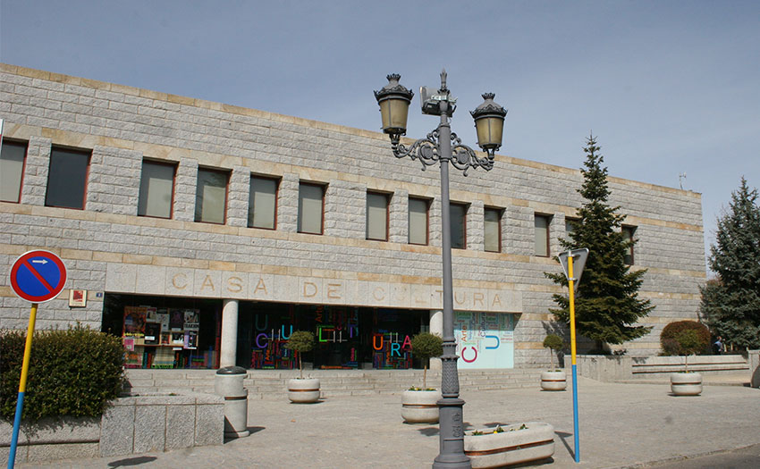 El Ayuntamiento sube entre un veinte y un treinta por ciento los precios de los servicios públicos de Torrelodones