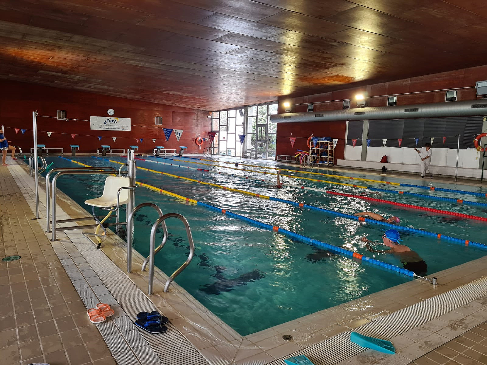 Los socialistas piden que se adelante la apertura de la piscina de Torrefórum