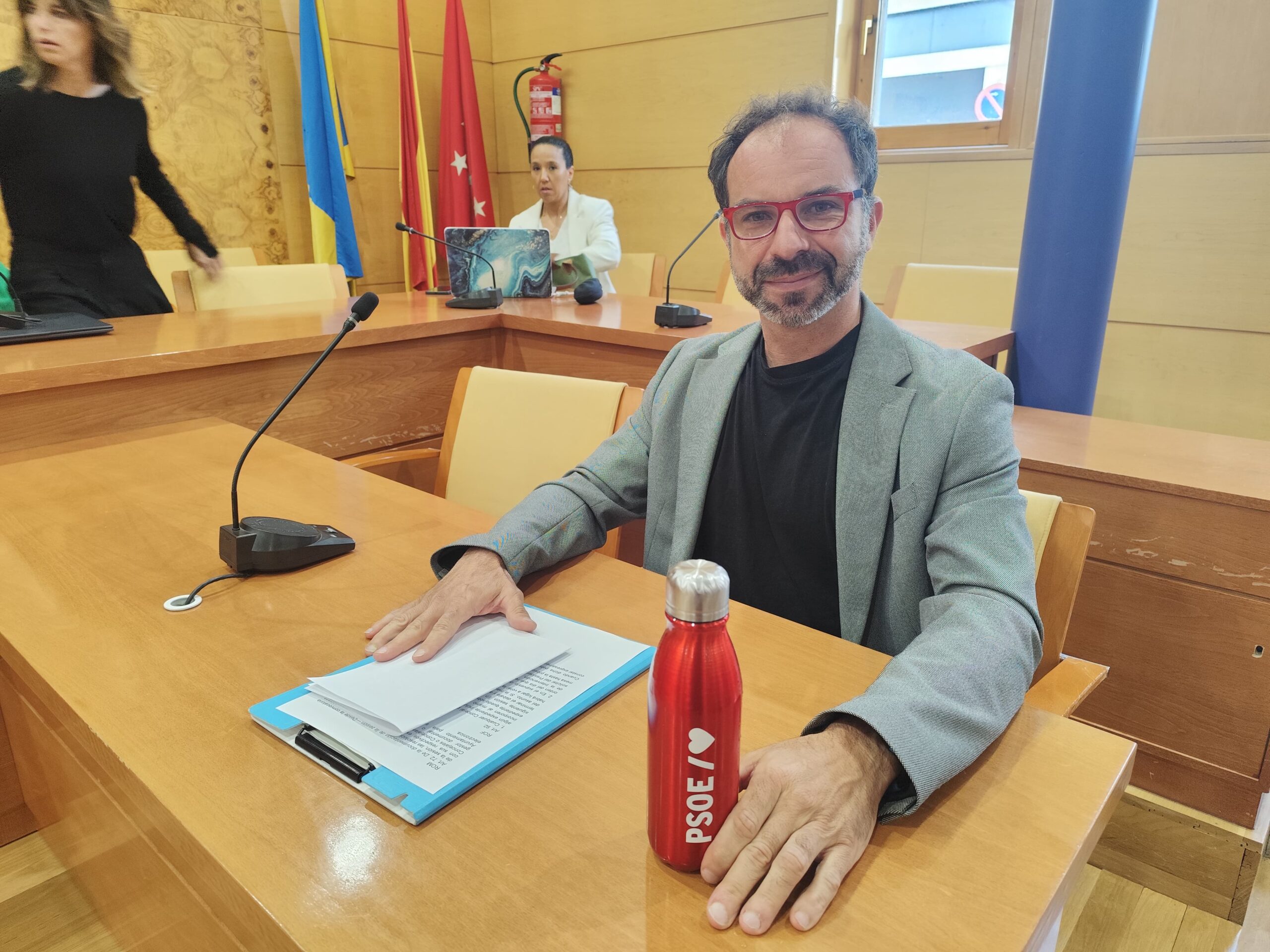 El PSOE exige a la alcaldesa de Torrelodones que cese a los concejales de VOX
