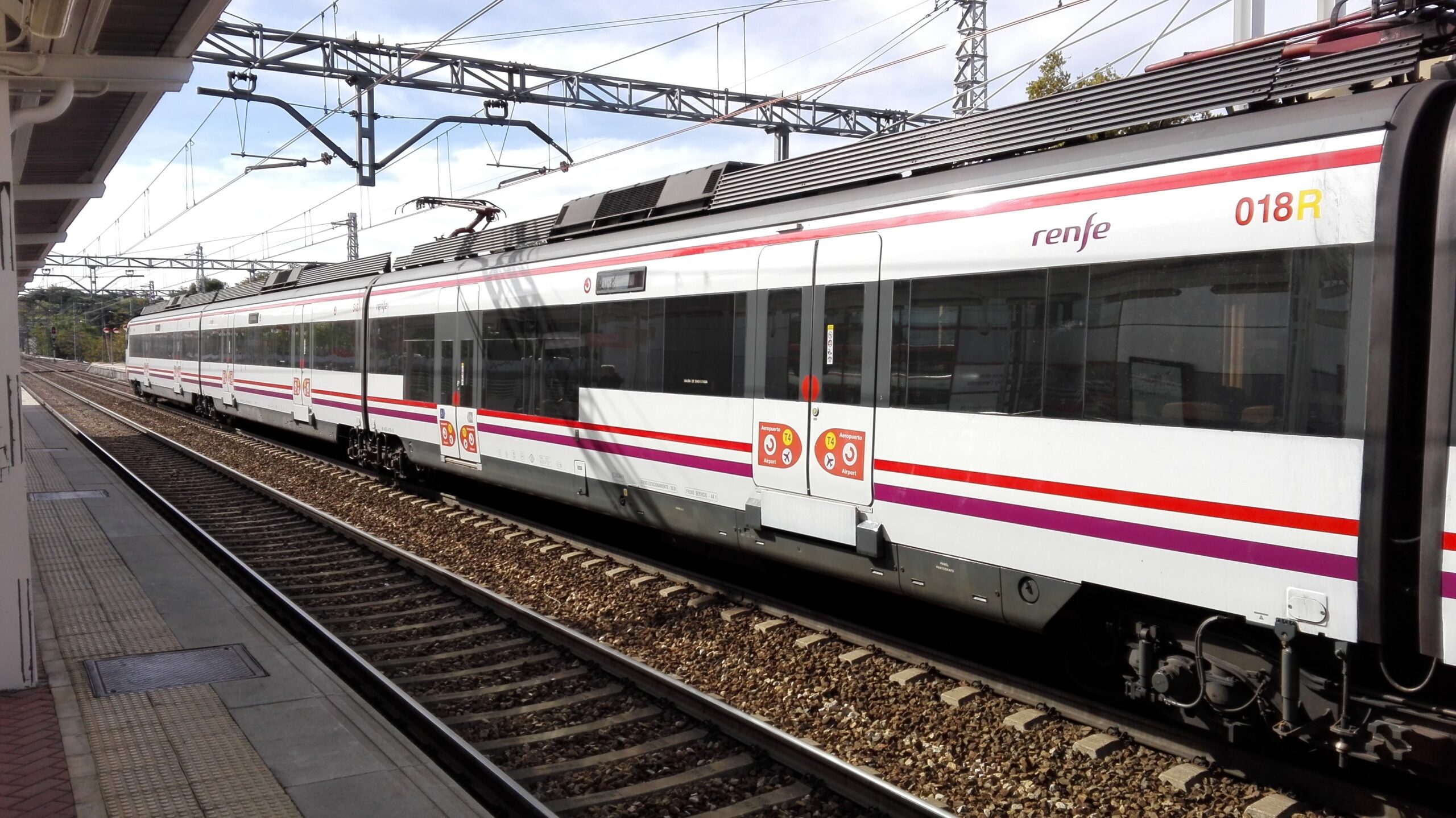 El Gobierno pone en marcha un Abono Único para el transporte público