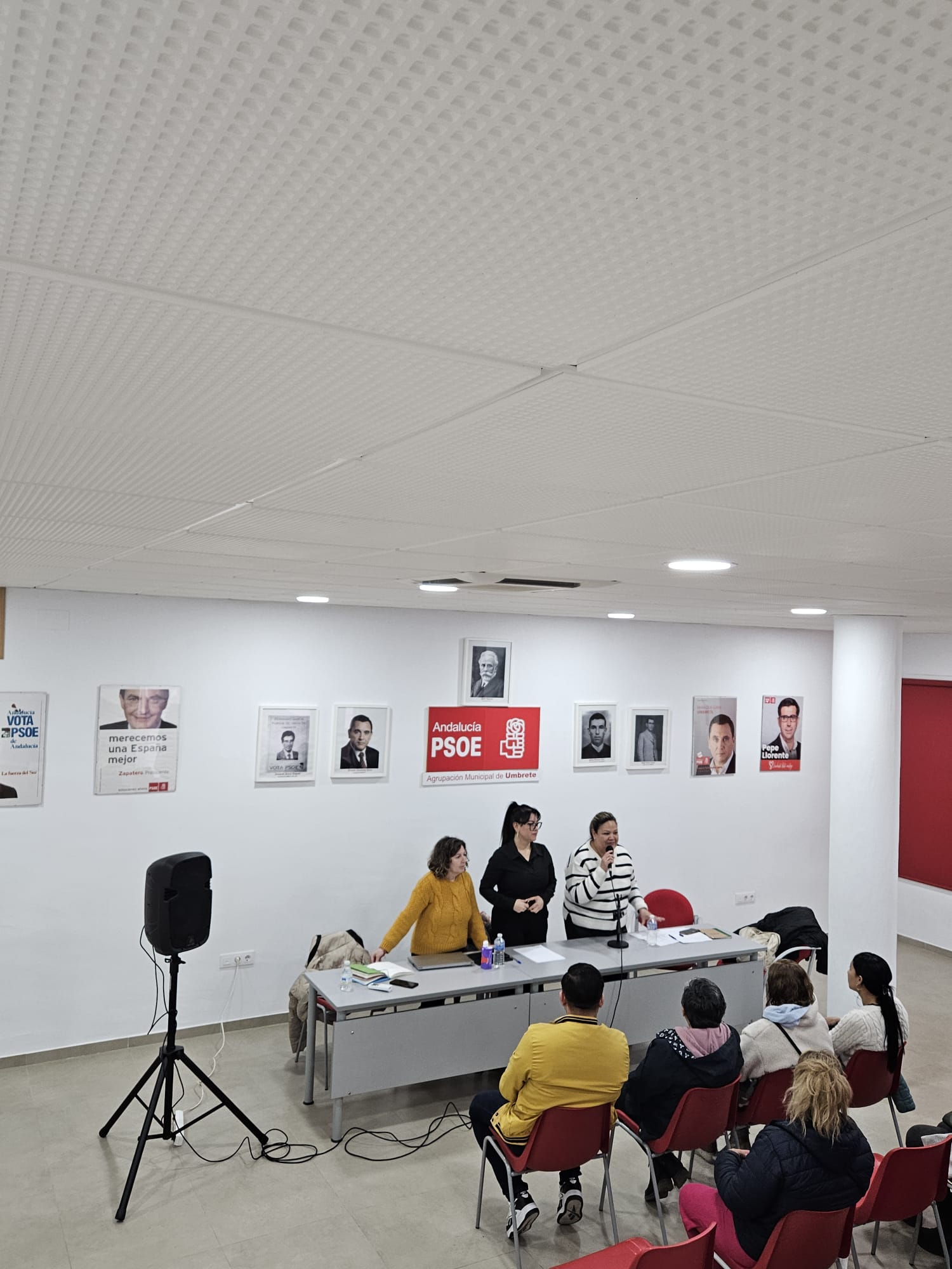 Sesión informativa sobre el proceso de regularización extraordinaria para integrar a personas extranjeras que ya viven en España